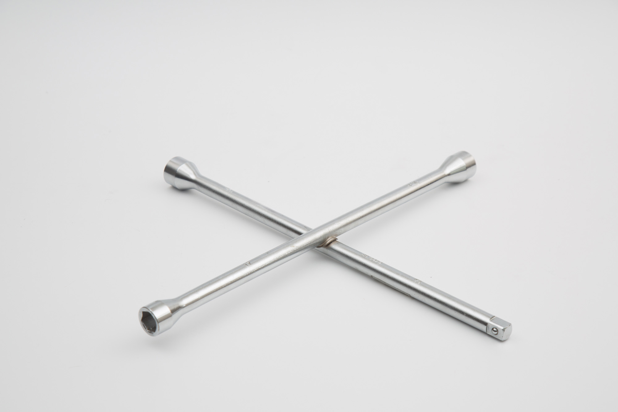 Dörtlü Bijon Anahtarı - Kare Uçlu